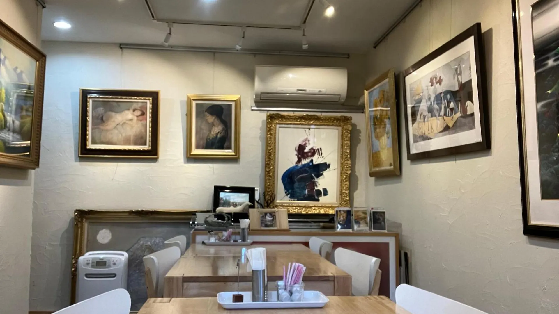 Apartment Gallery Compass Osaka Japan